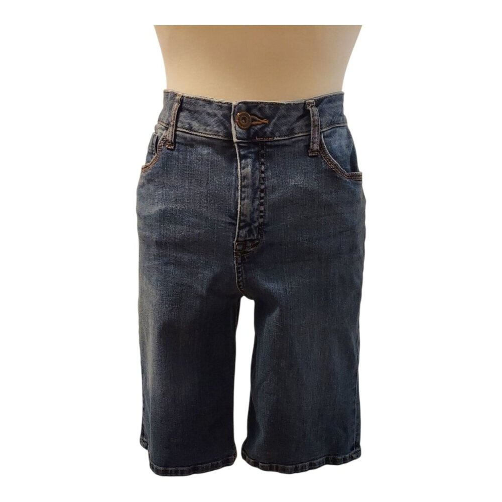 Pre-Loved Women's St John's Bay Bermuda Shorts-Size 14